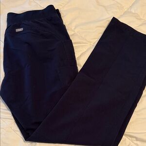 Figs Women's Navy scrub set